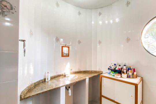 Banheiro da Suíte de casa à venda com 3 quartos, 250m² em Engenheiro Goulart, São Paulo