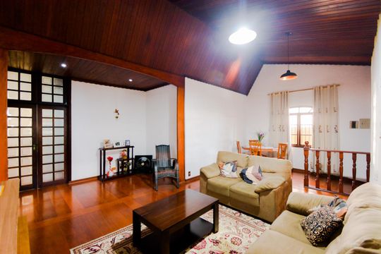 Casa à venda com 4 quartos, 230m² em Vila Ristori, Guarulhos