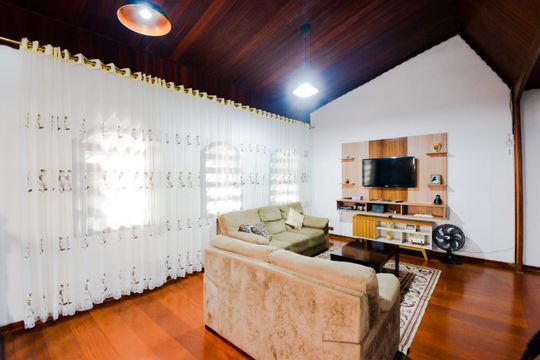 Sala de casa à venda com 4 quartos, 230m² em Vila Ristori, Guarulhos