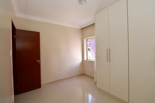Quarto 2 de apartamento para alugar com 3 quartos, 82m² em Itaigara, Salvador