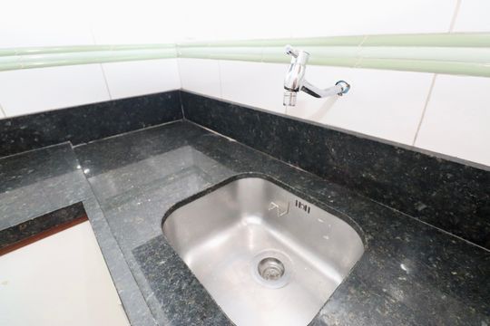 Cozinha de apartamento para alugar com 3 quartos, 82m² em Itaigara, Salvador
