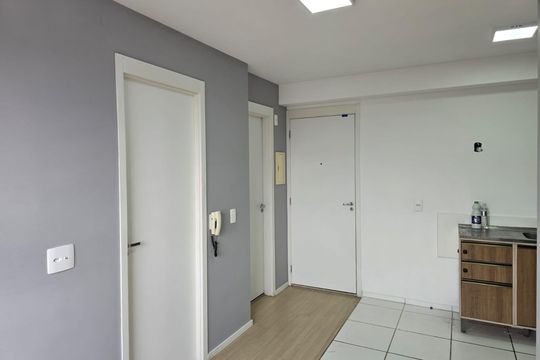 Sala  de apartamento para alugar com 2 quartos, 36m² em Vila das Bandeiras, Guarulhos