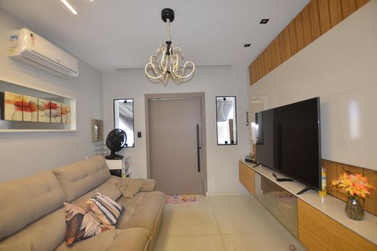 Casa à venda com 2 quartos, 70m² em Vila Valqueire, Rio de Janeiro