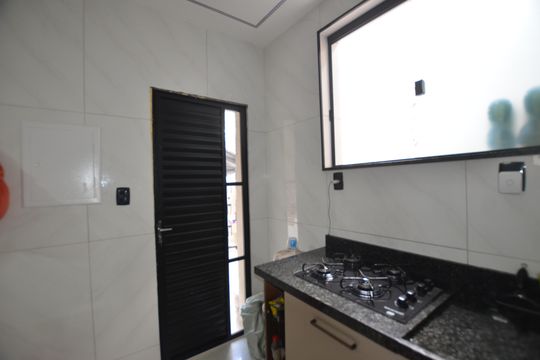 Cozinha de casa à venda com 2 quartos, 70m² em Vila Valqueire, Rio de Janeiro