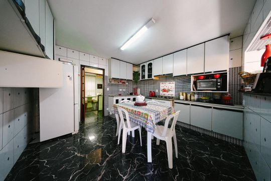 Cozinha de casa para alugar com 3 quartos, 270m² em Jardim Santa Maria, São Paulo