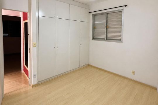 Quarto de apartamento para alugar com 2 quartos, 72m² em Jardim Sao Dimas, São José dos Campos