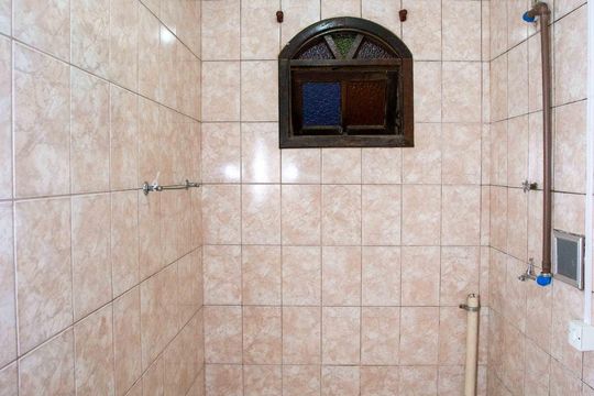 Banheiro 1 de casa para alugar com 3 quartos, 160m² em Eldorado, Diadema