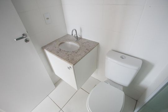 Banheiro Social de apartamento para alugar com 2 quartos, 49m² em Pechincha, Rio de Janeiro