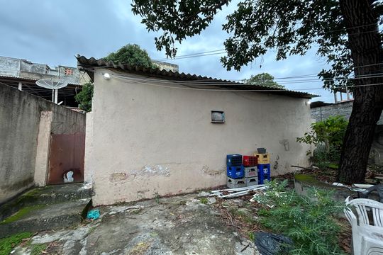 Fachada de casa para alugar com 2 quartos, 52m² em Anchieta, Nilópolis