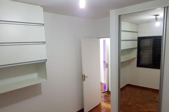 Quarto de apartamento para alugar com 3 quartos, 110m² em Campo Belo, São Paulo