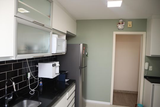 COZINHA de apartamento à venda com 3 quartos, 218m² em Recreio dos Bandeirantes, Rio de Janeiro