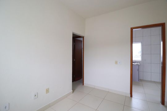 Sala de apartamento para alugar com 2 quartos, 45m² em Jardim Ipanema, Uberlândia
