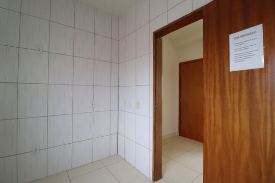 Cozinha de apartamento para alugar com 2 quartos, 45m² em Jardim Ipanema, Uberlândia