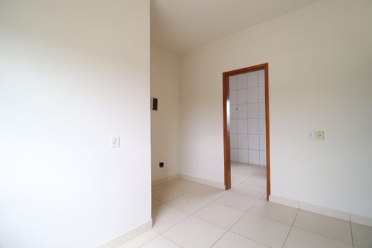 Sala de apartamento para alugar com 2 quartos, 45m² em Jardim Ipanema, Uberlândia