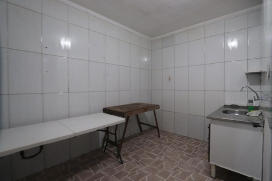 Cozinha de casa para alugar com 1 quarto, 45m² em Jardim Santa Teresinha, São Paulo