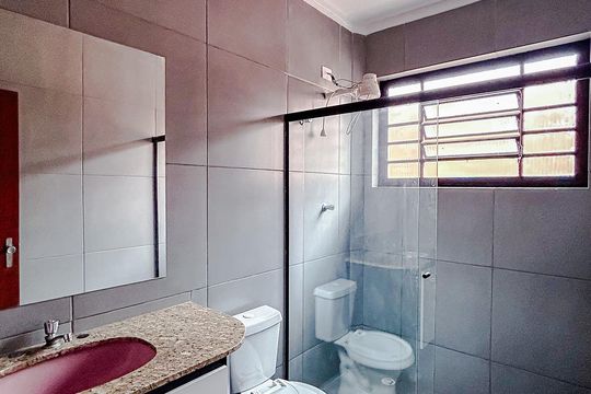 Banheiro de apartamento para alugar com 1 quarto, 30m² em Penha de França, São Paulo