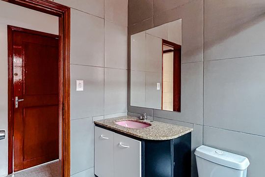 Banheiro de apartamento para alugar com 1 quarto, 30m² em Penha de França, São Paulo