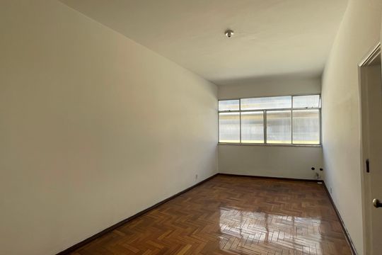 Sala de apartamento à venda com 2 quartos, 80m² em Jardim Guanabara, Rio de Janeiro