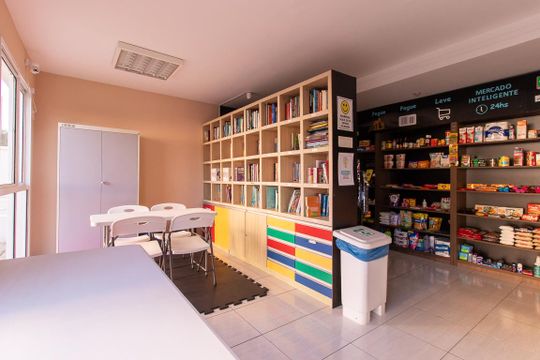Área comum de apartamento à venda com 2 quartos, 74m² em Uberaba, Curitiba