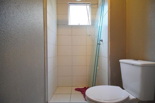 Banheiro de apartamento à venda com 2 quartos, 42m² em São Miguel, São Leopoldo