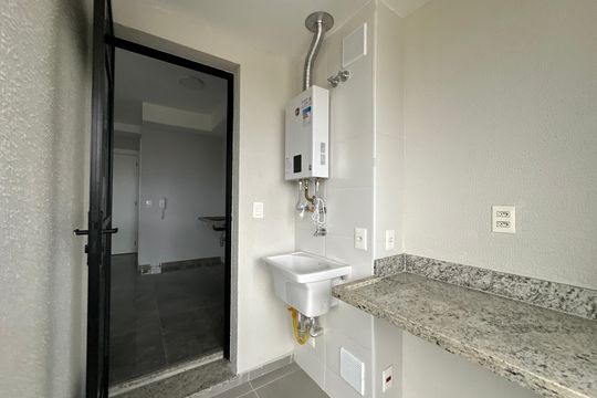 Área de Serviço de apartamento para alugar com 2 quartos, 75m² em Vila Militar, Barueri