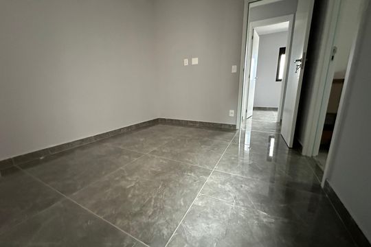 Suíte de apartamento para alugar com 2 quartos, 75m² em Vila Militar, Barueri