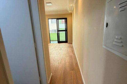 Corredor de apartamento à venda com 2 quartos, 55m² em Vila Palmeiras, São Paulo