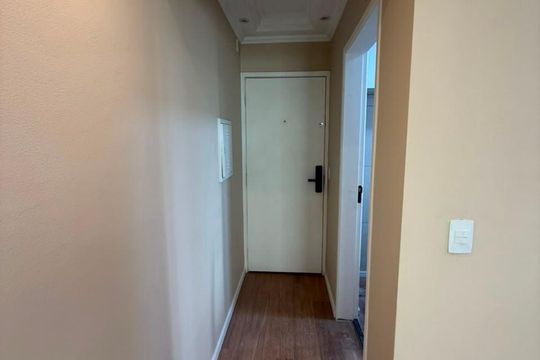 Corredor de apartamento à venda com 2 quartos, 55m² em Vila Palmeiras, São Paulo