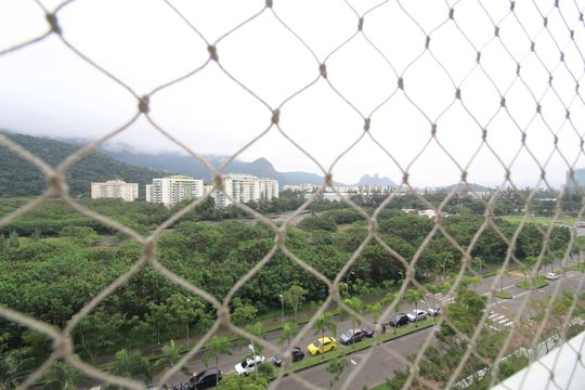Sala - Vista de apartamento para alugar com 2 quartos, 79m² em Barra Olímpica, Rio de Janeiro