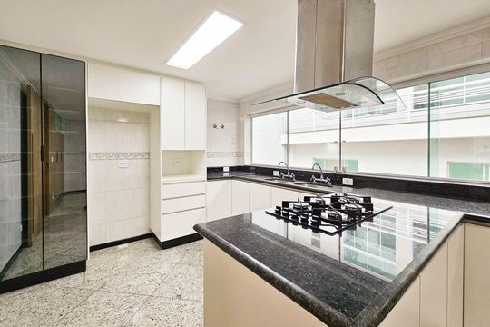 Foto 13 de casa para alugar com 3 quartos, 285m² em Santa Maria, Santo André