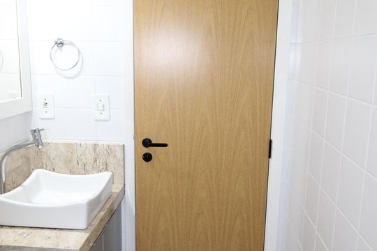 Banheiro de apartamento para alugar com 1 quarto, 40m² em Monte Castelo, São José dos Campos