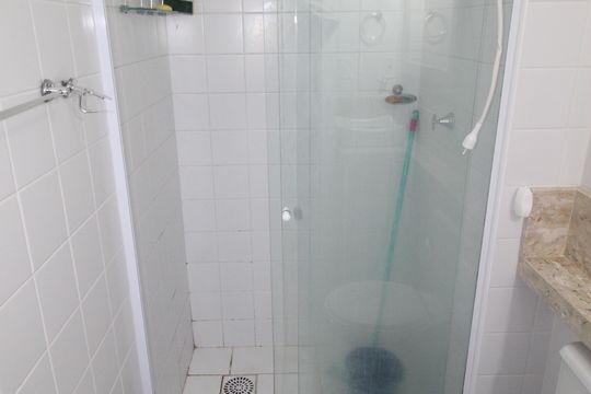 Banheiro de apartamento para alugar com 1 quarto, 40m² em Monte Castelo, São José dos Campos