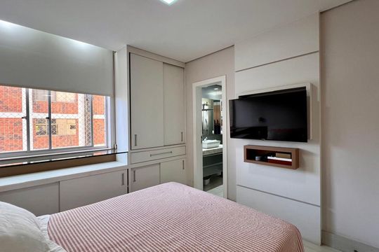 Apartamento à venda com 2 quartos, 77m² em Santo Antônio, Belo Horizonte