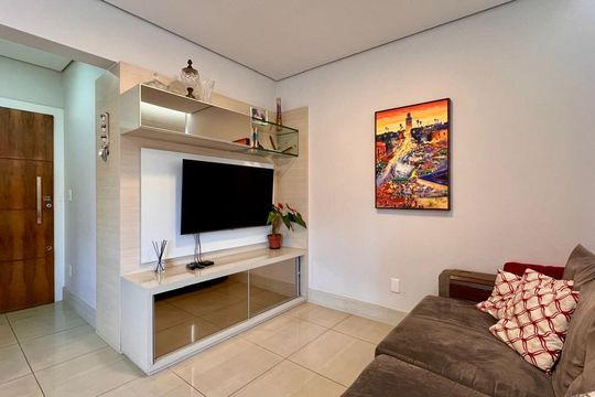 Apartamento à venda com 2 quartos, 77m² em Santo Antônio, Belo Horizonte