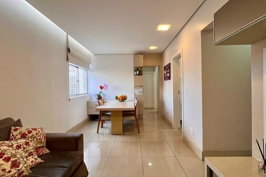 Apartamento à venda com 2 quartos, 77m² em Santo Antônio, Belo Horizonte