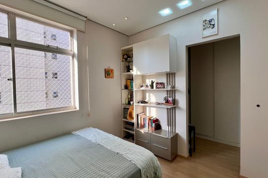 Apartamento à venda com 2 quartos, 77m² em Santo Antônio, Belo Horizonte
