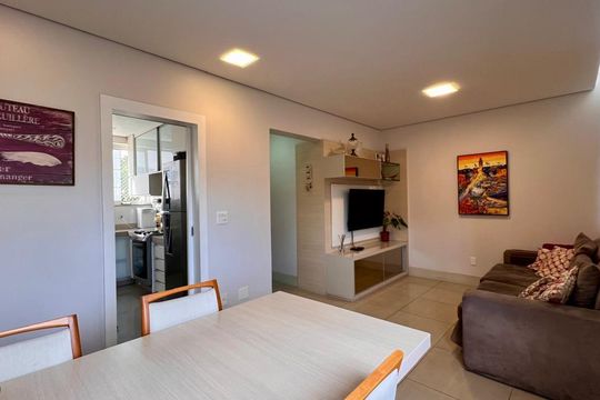 Apartamento à venda com 2 quartos, 77m² em Santo Antônio, Belo Horizonte