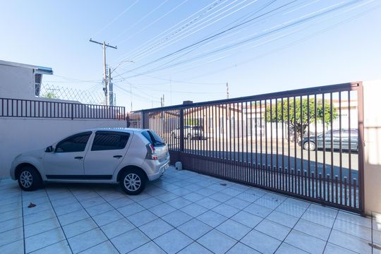 Garagem de casa à venda com 2 quartos, 250m² em Cidade Jardim, Campinas