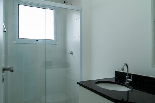 Banheiro de apartamento para alugar com 2 quartos, 54m² em Vila Santana, Sorocaba