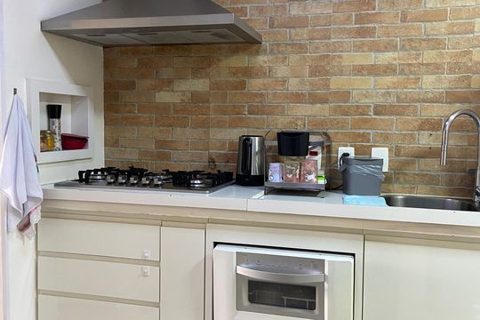 Cozinha de casa de condomínio à venda com 3 quartos, 190m² em Cidade São Francisco, São Paulo