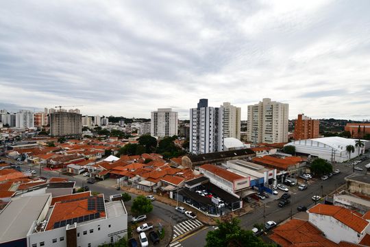 Sala - Vista de apartamento à venda com 2 quartos, 61m² em Jardim Nossa Senhora Auxiliadora, Campinas