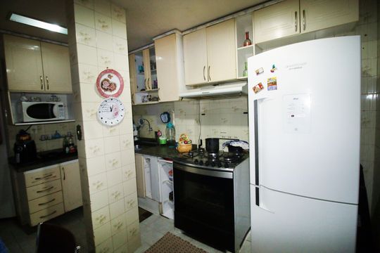 Cozinha de apartamento à venda com 3 quartos, 120m² em Olaria, Rio de Janeiro