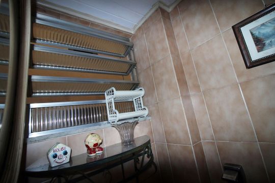 Banheiro de serviço de apartamento à venda com 3 quartos, 120m² em Olaria, Rio de Janeiro