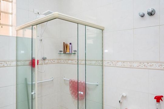 Banheiro de casa para alugar com 4 quartos, 280m² em Vila Pirituba, São Paulo
