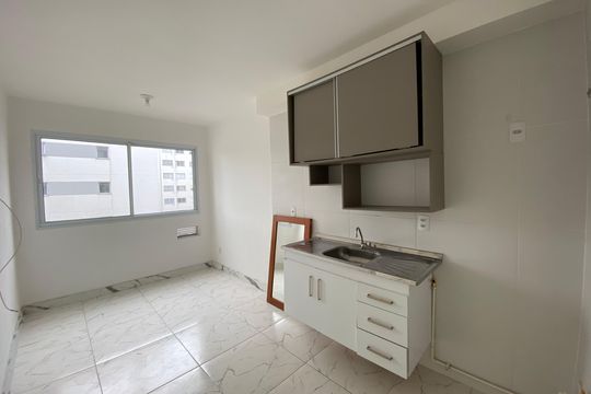 Sala / Cozinha de apartamento à venda com 1 quarto, 25m² em Vila Butantã, São Paulo