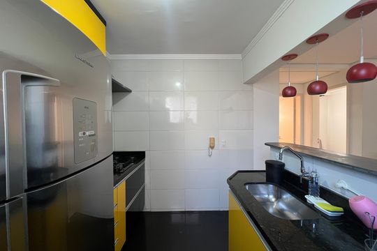 Cozinha de apartamento à venda com 2 quartos, 55m² em Cabral, Contagem