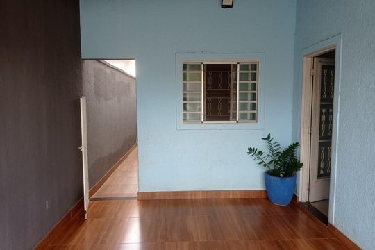 Área externa de casa à venda com 3 quartos, 130m² em Vila Rizzo, Goiânia
