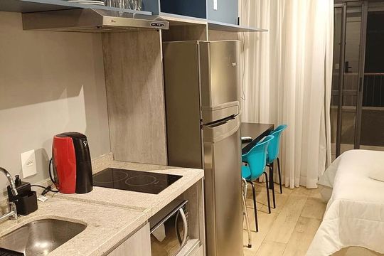 Cozinha de kitnet/studio para alugar com 1 quarto, 26m² em Perdizes, São Paulo