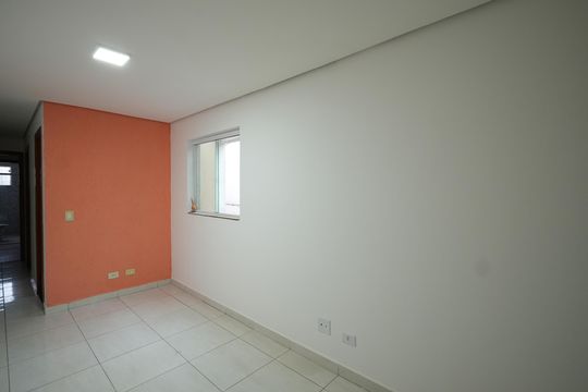Sala de apartamento para alugar com 2 quartos, 114m² em Vila Eldizia, Santo André