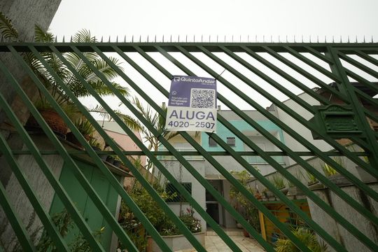 Placa de apartamento para alugar com 2 quartos, 114m² em Vila Eldizia, Santo André